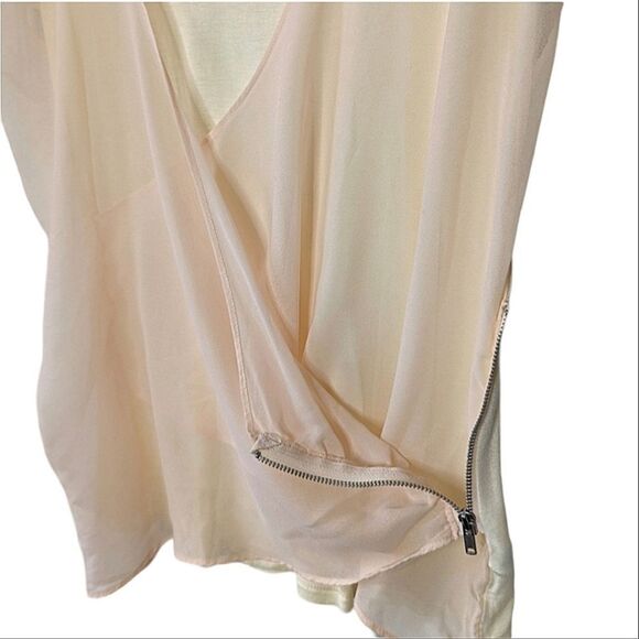 GAP Peach Chiffon Two Layer V-neck Blouse size L - Picture 3 of 13
